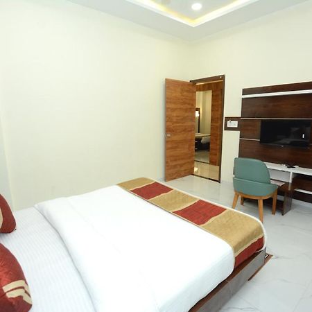 Hotel Villa Inn Ānand Extérieur photo