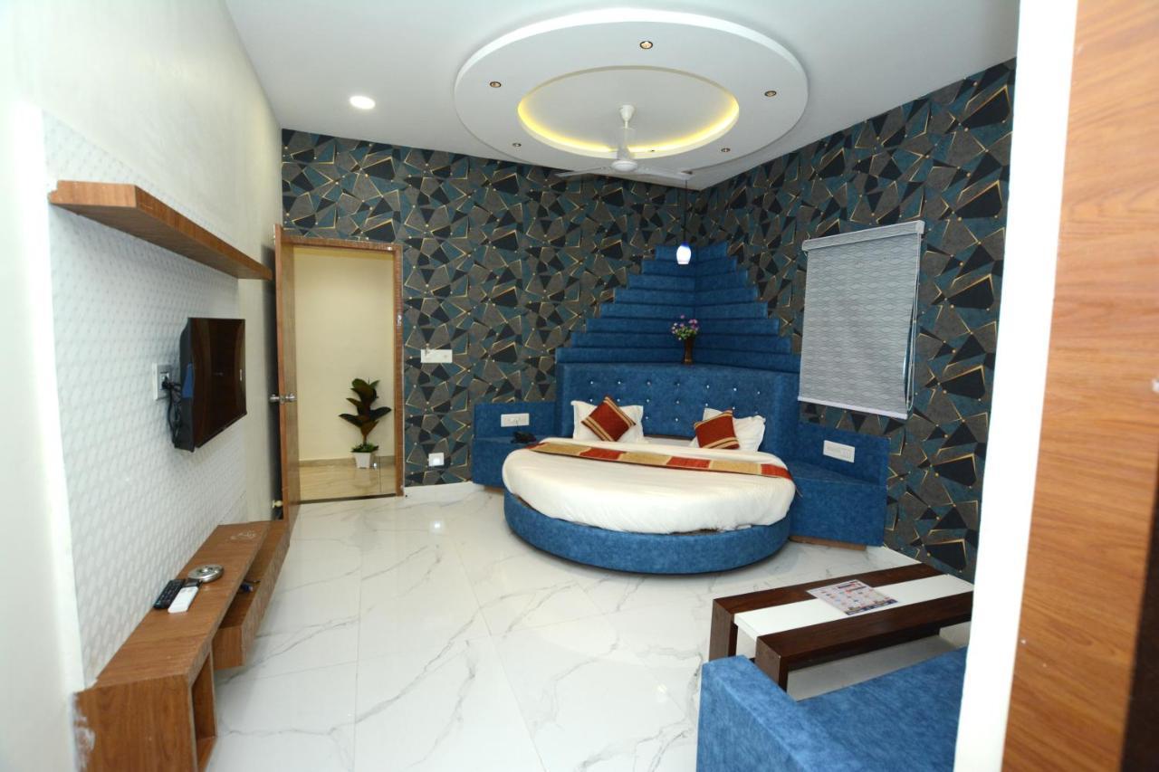 Hotel Villa Inn Ānand Extérieur photo
