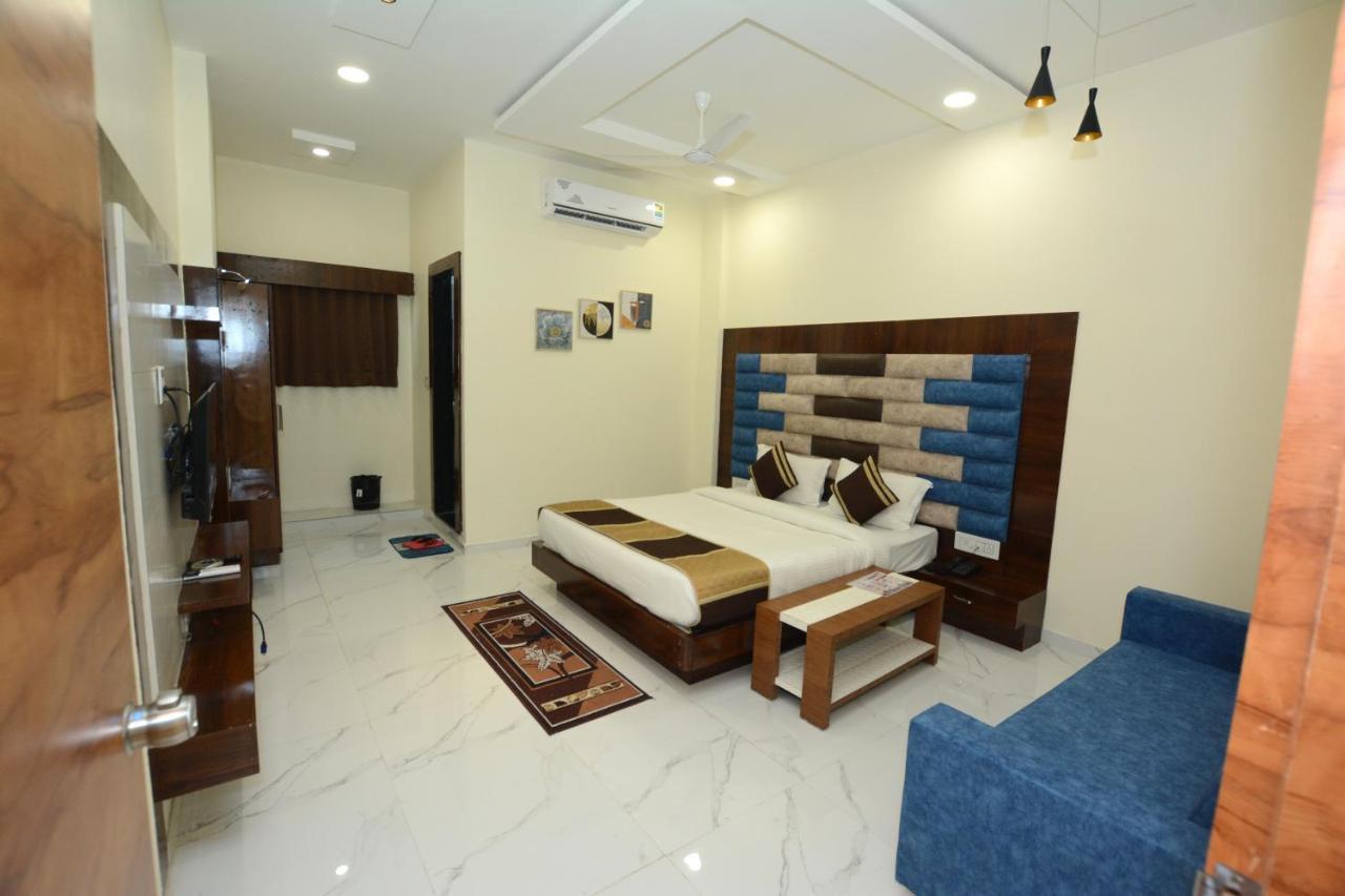 Hotel Villa Inn Ānand Extérieur photo